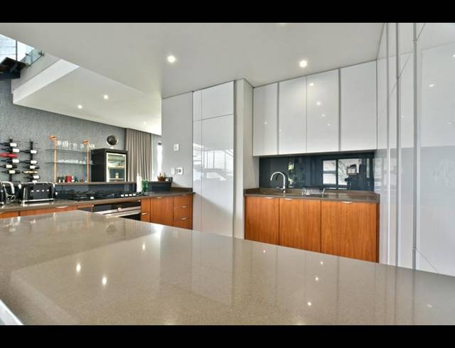 2 BEDROOM APARTMENT FOR SALE IN FOREST TOWN